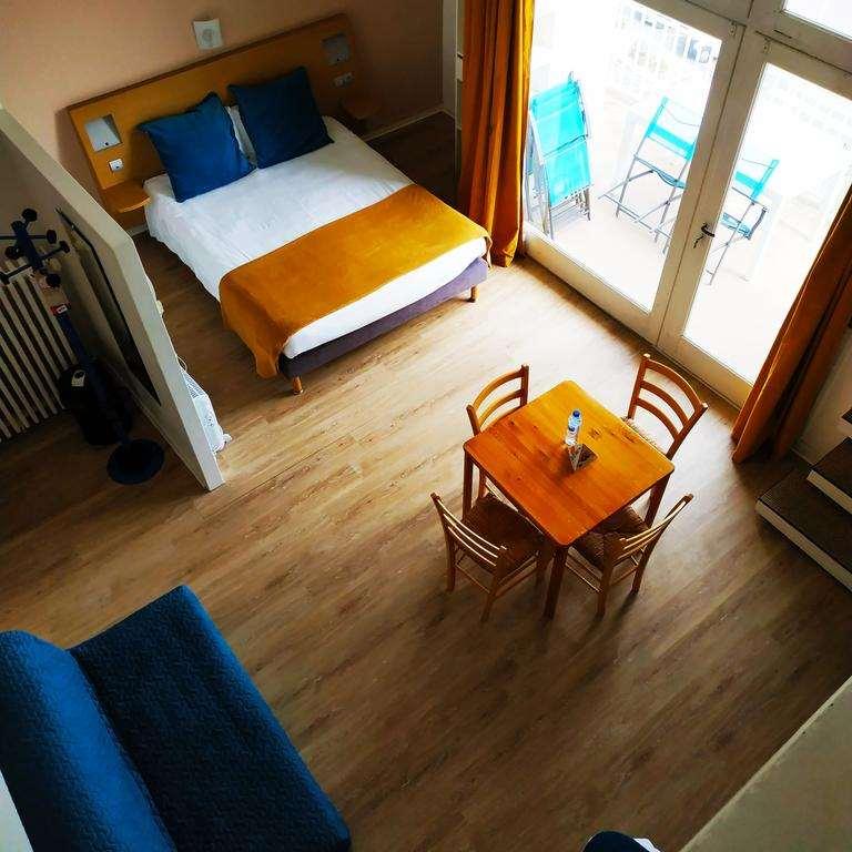 Brit Hotel Hermitage Роаян Стая снимка