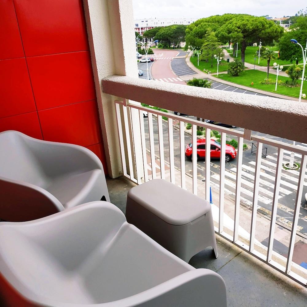 Brit Hotel Hermitage Роаян Екстериор снимка