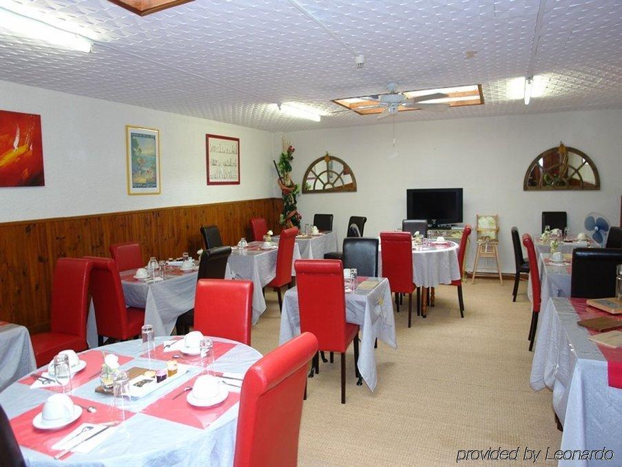 Brit Hotel Hermitage Роаян Екстериор снимка