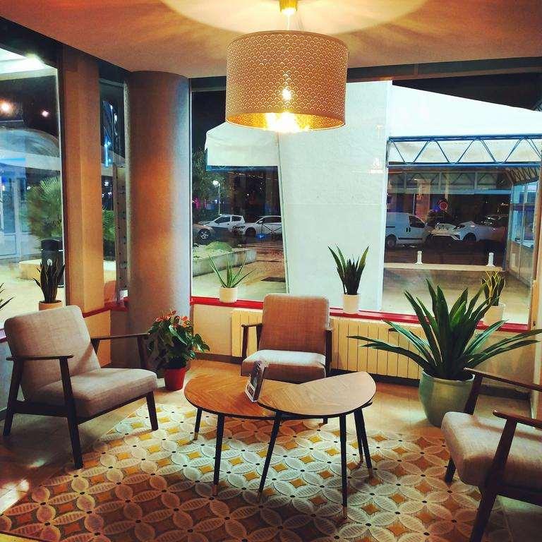 Brit Hotel Hermitage Роаян Съоръжения снимка