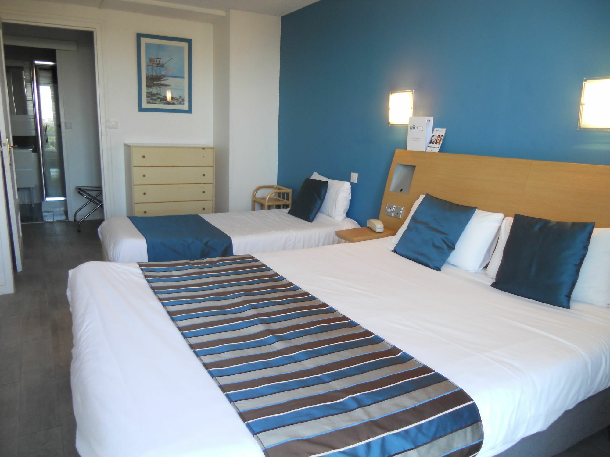 Brit Hotel Hermitage Роаян Екстериор снимка